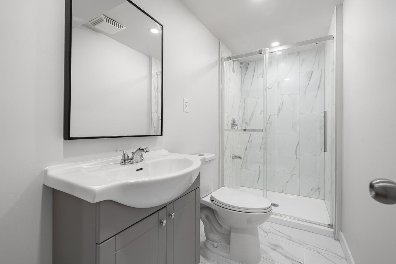 Bathroom - 366 Rue Bourget, Vaudreuil-Dorion, QC - Indoor Photo Showing Bathroom