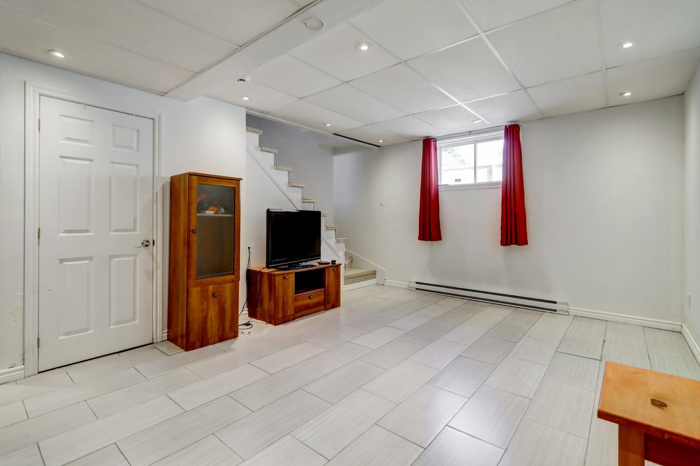 Family room - 451 Boul. Bourassa, Saint-Jérôme, QC - Indoor