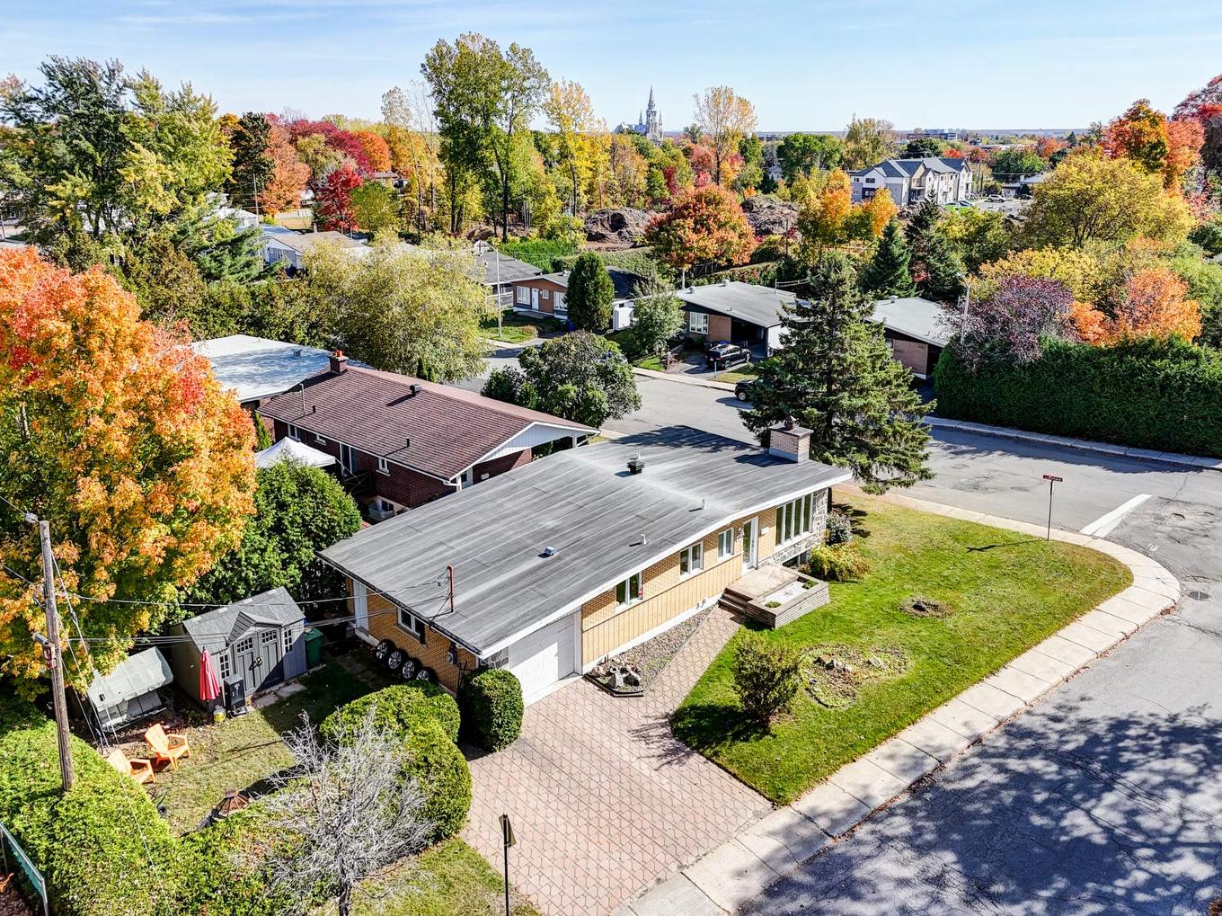 Overall view - 451 Boul. Bourassa, Saint-Jérôme, QC - Outdoor