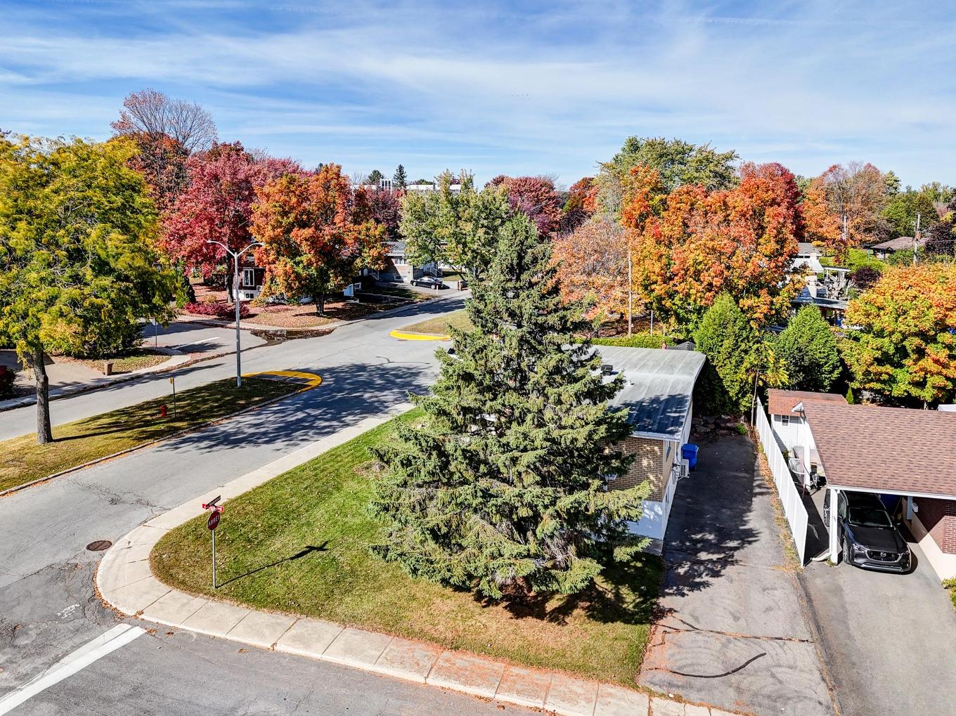 Overall view - 451 Boul. Bourassa, Saint-Jérôme, QC - Outdoor With View