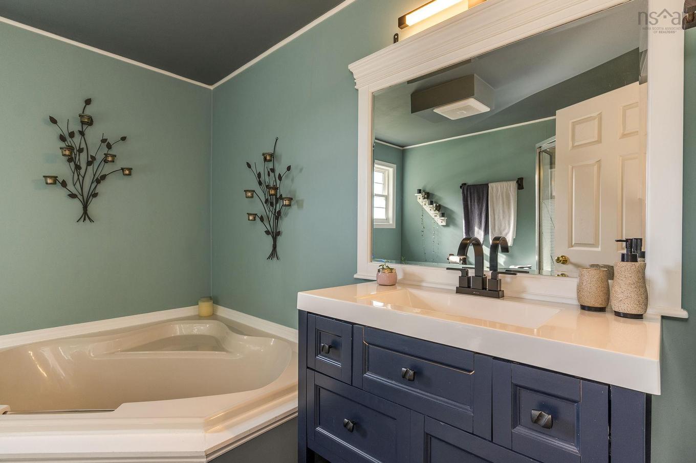 1 Bumpy Lane, Lake Echo, NS