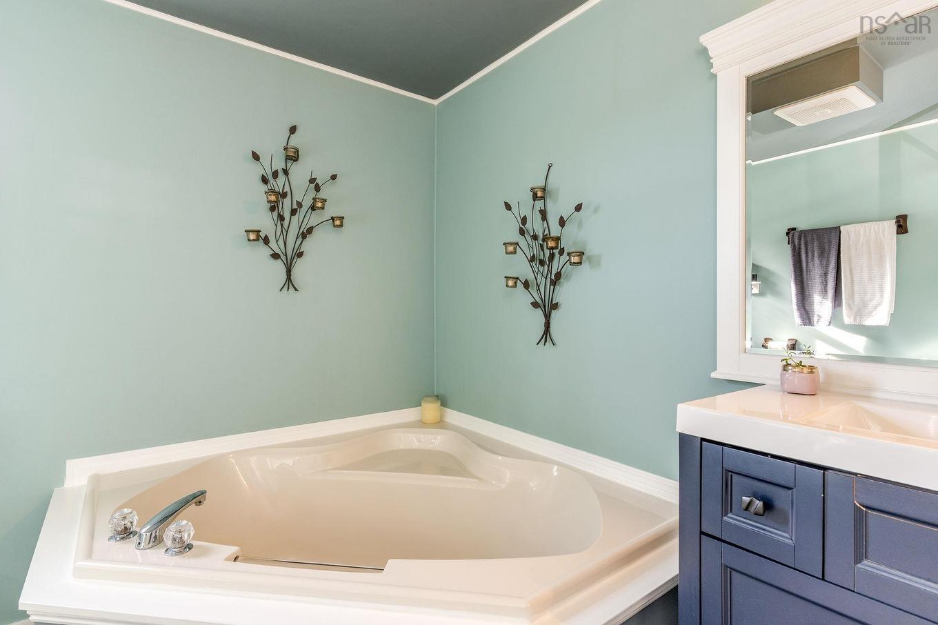 1 Bumpy Lane, Lake Echo, NS