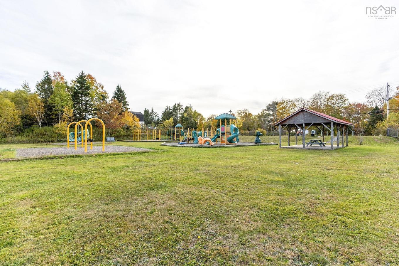1 Bumpy Lane, Lake Echo, NS