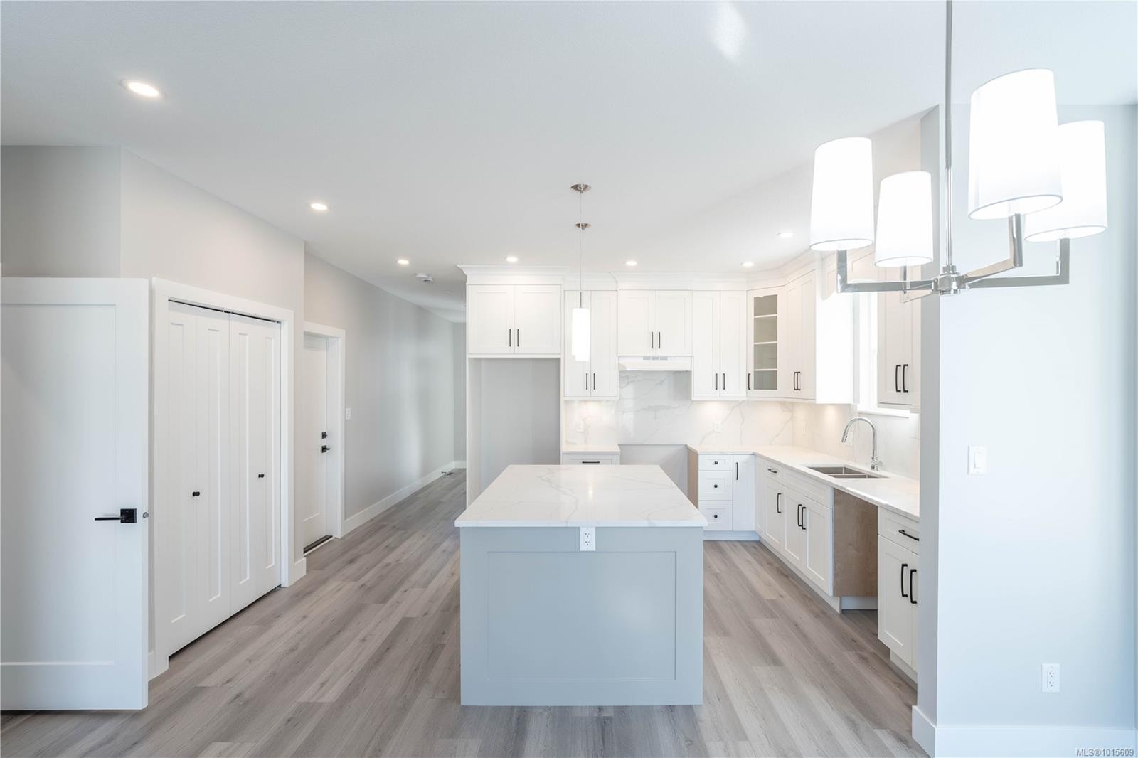 669 Sanderson Rd, Ladysmith, BC