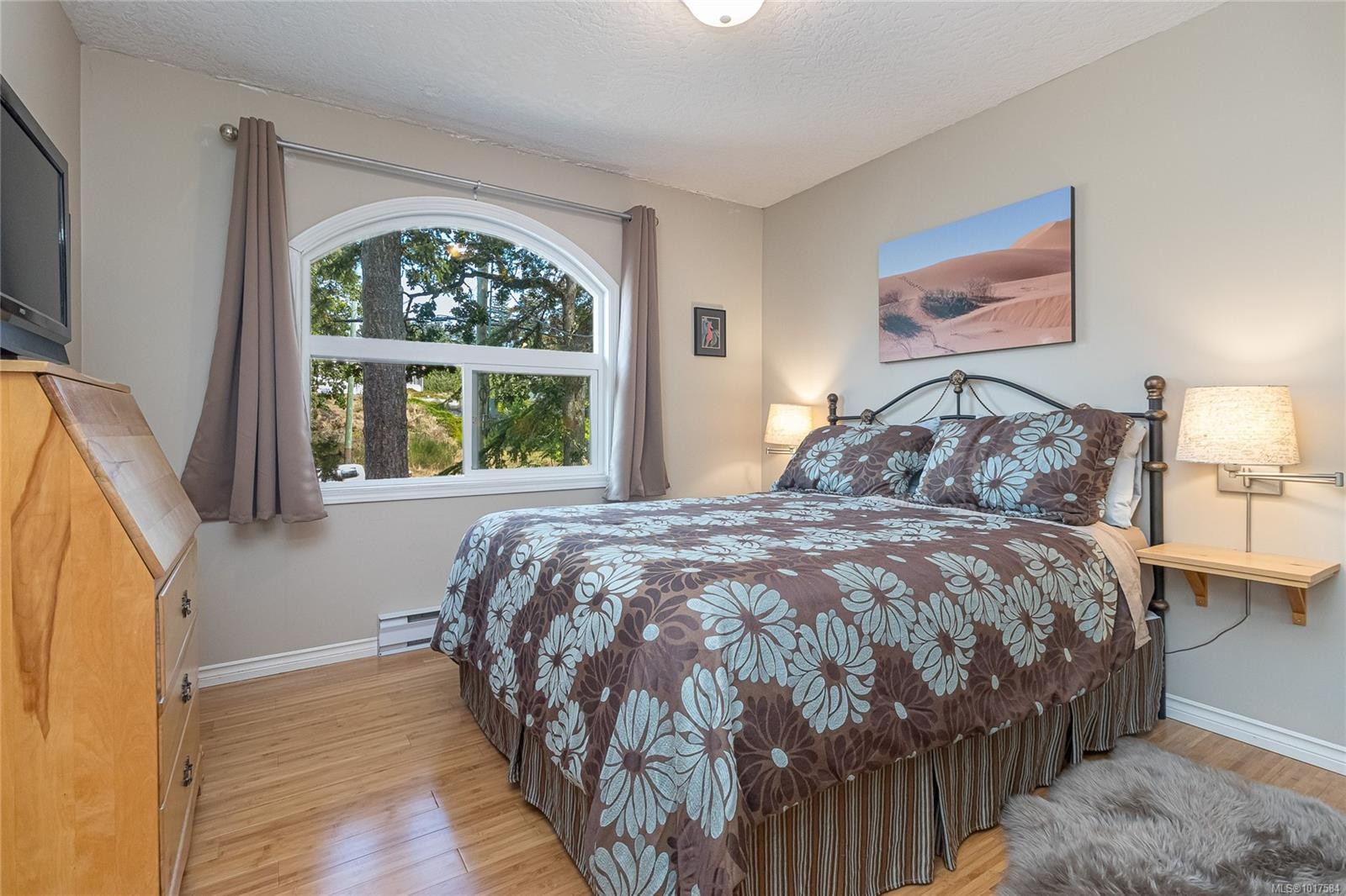 999 Admirals Rd, Esquimalt, BC - Indoor Photo Showing Bedroom