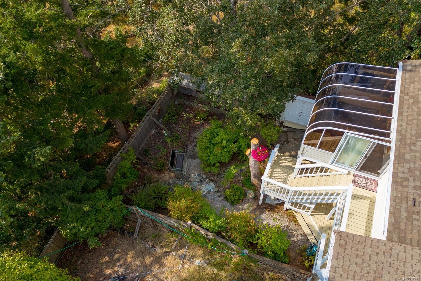 999 Admirals Rd, Esquimalt, BC - Outdoor