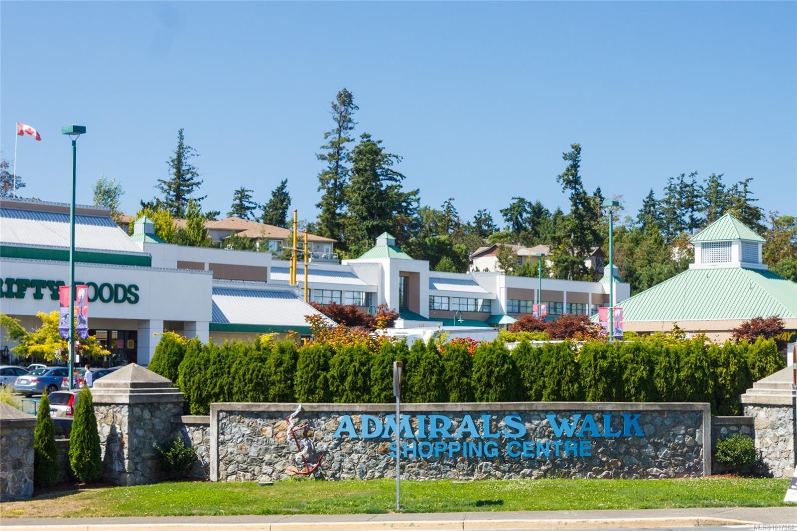 999 Admirals Rd, Esquimalt, BC - Outdoor
