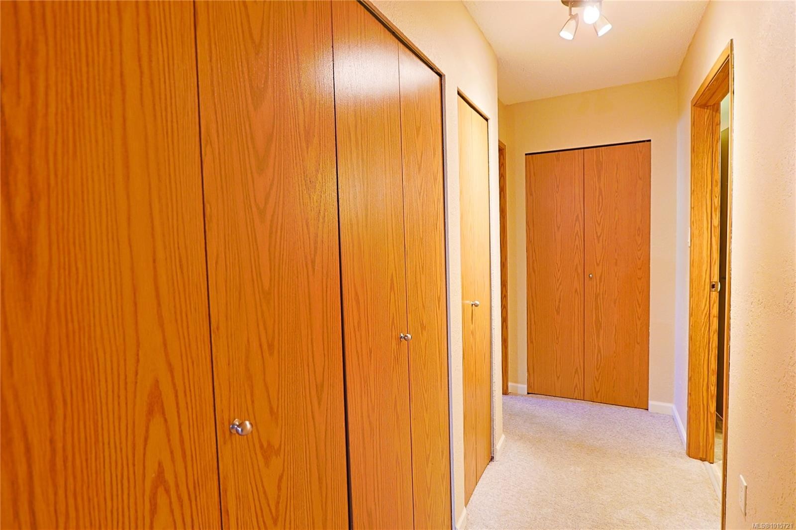 208-69 Gorge Rd West, Saanich, BC - Indoor Photo Showing Other Room