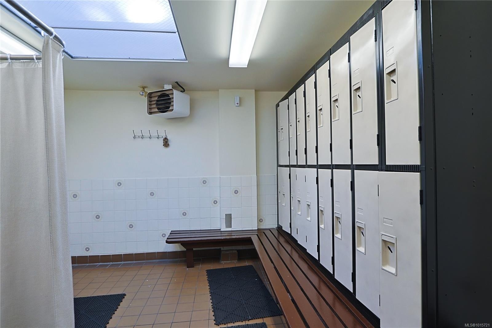 208-69 Gorge Rd West, Saanich, BC - Indoor Photo Showing Other Room