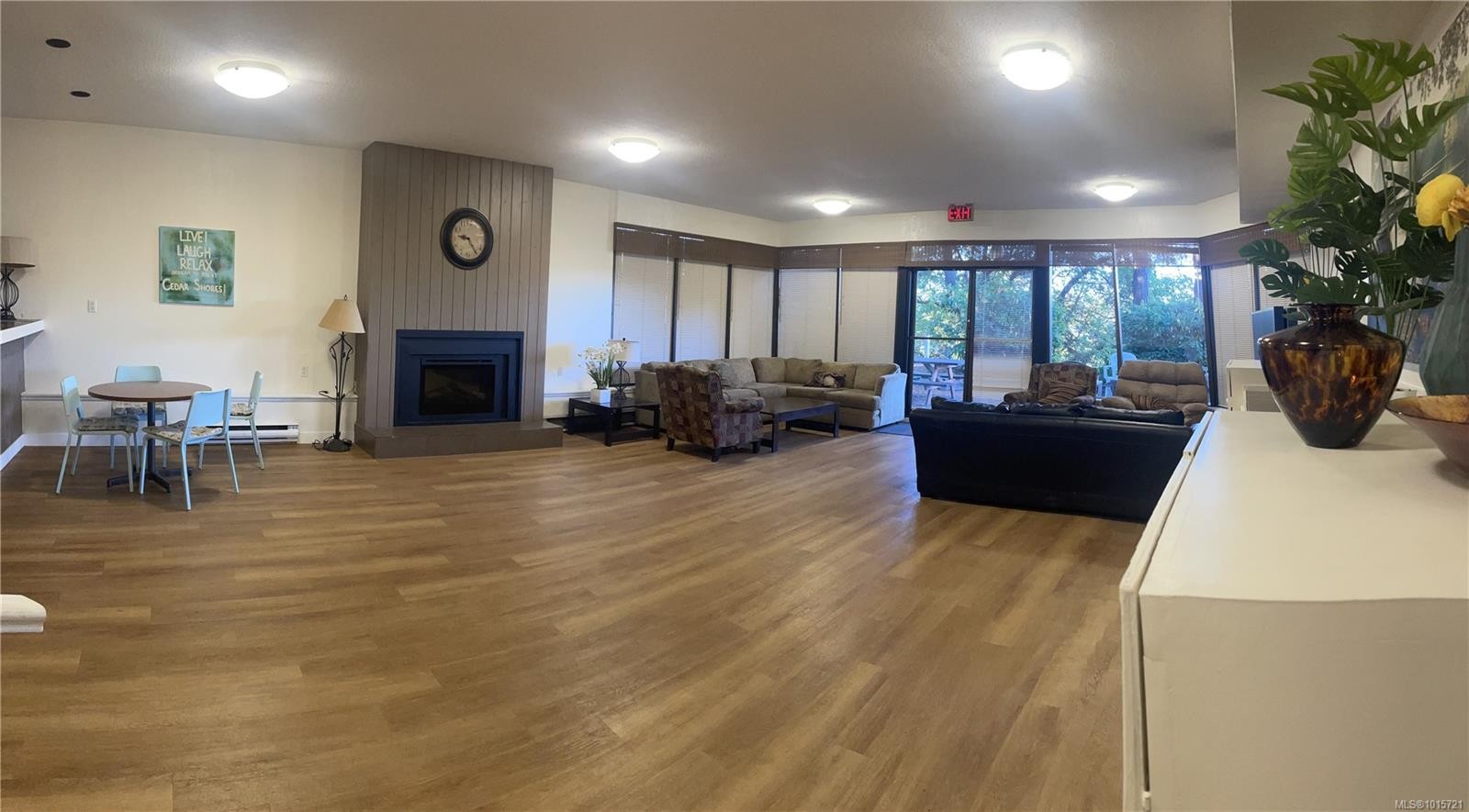 208-69 Gorge Rd West, Saanich, BC - Indoor Photo Showing Other Room With Fireplace