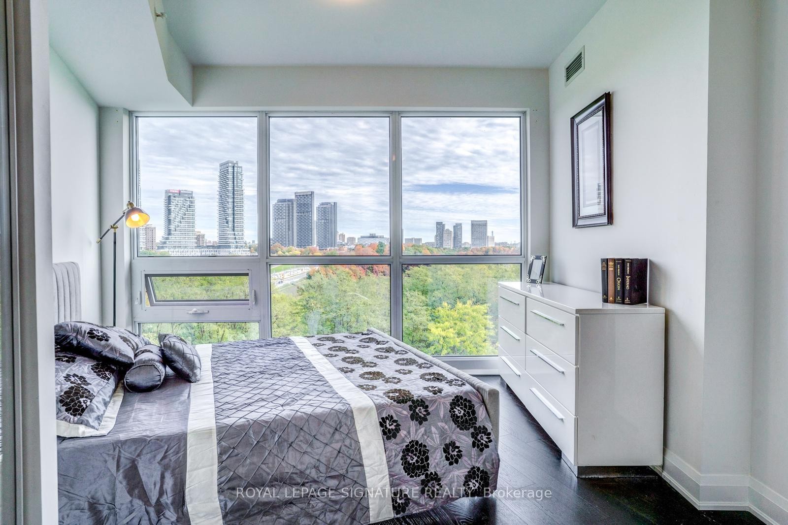504-160 Vanderhoof Avenue, Toronto, ON - Indoor Photo Showing Bedroom