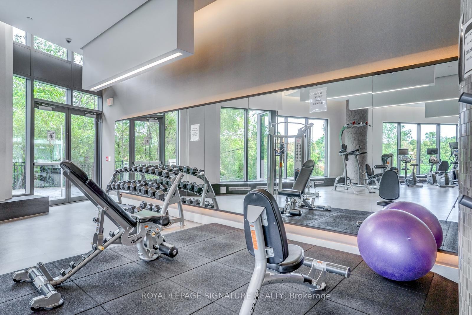 504-160 Vanderhoof Avenue, Toronto, ON - Indoor Photo Showing Gym Room