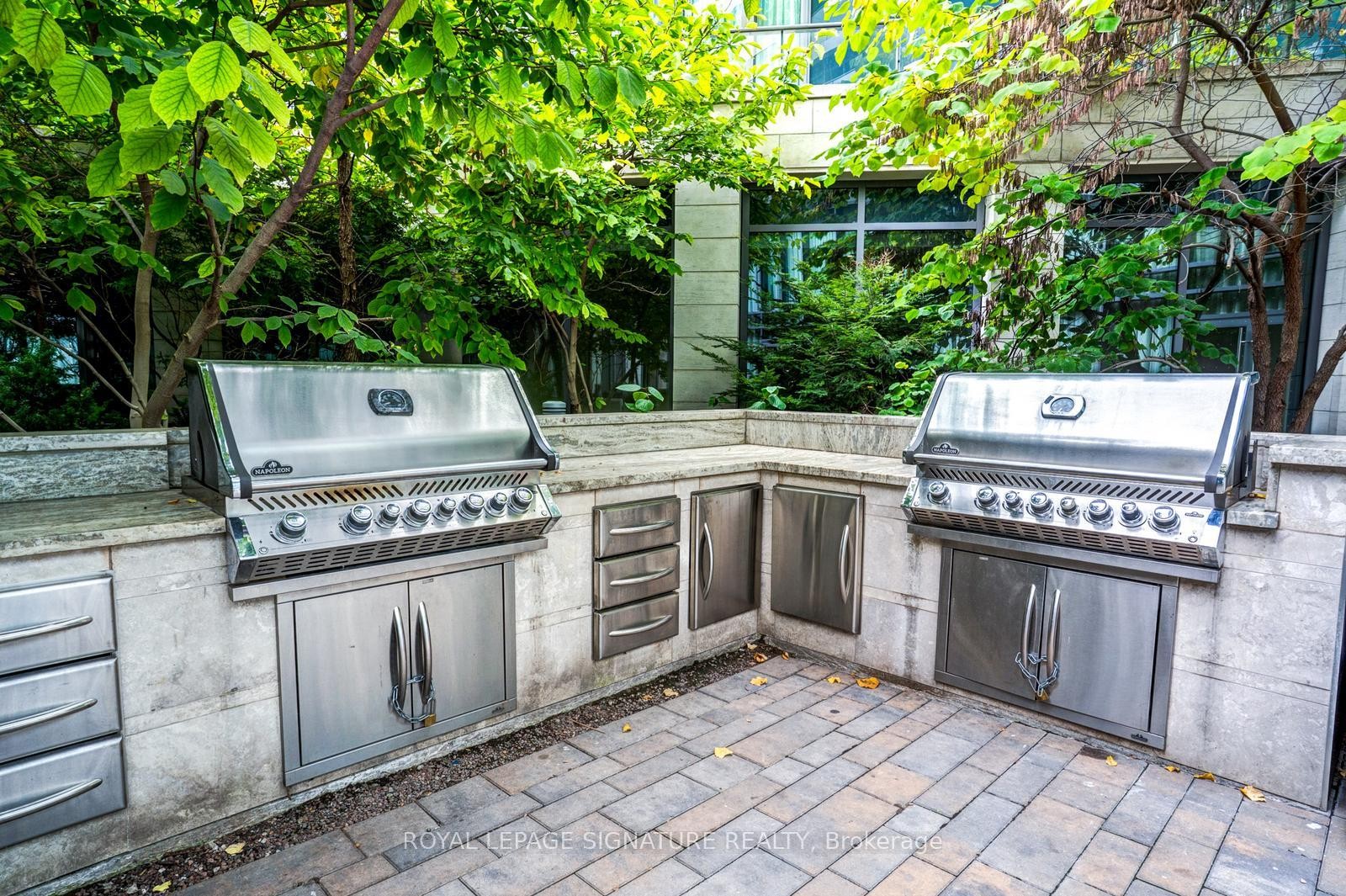 504-160 Vanderhoof Avenue, Toronto, ON - Outdoor