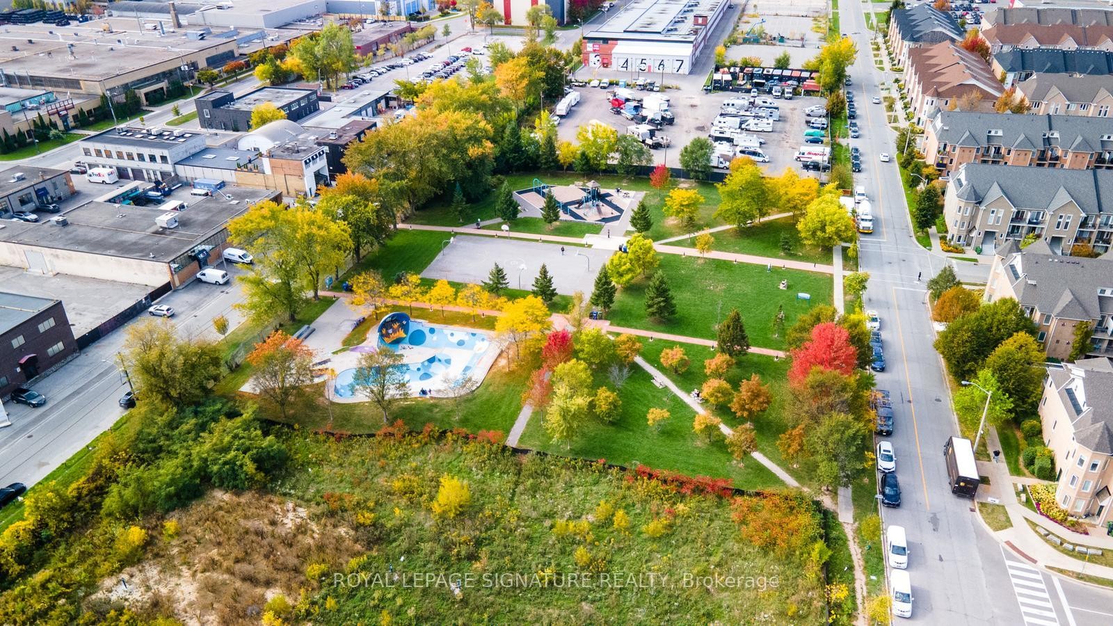 504-160 Vanderhoof Avenue, Toronto, ON - Outdoor With View