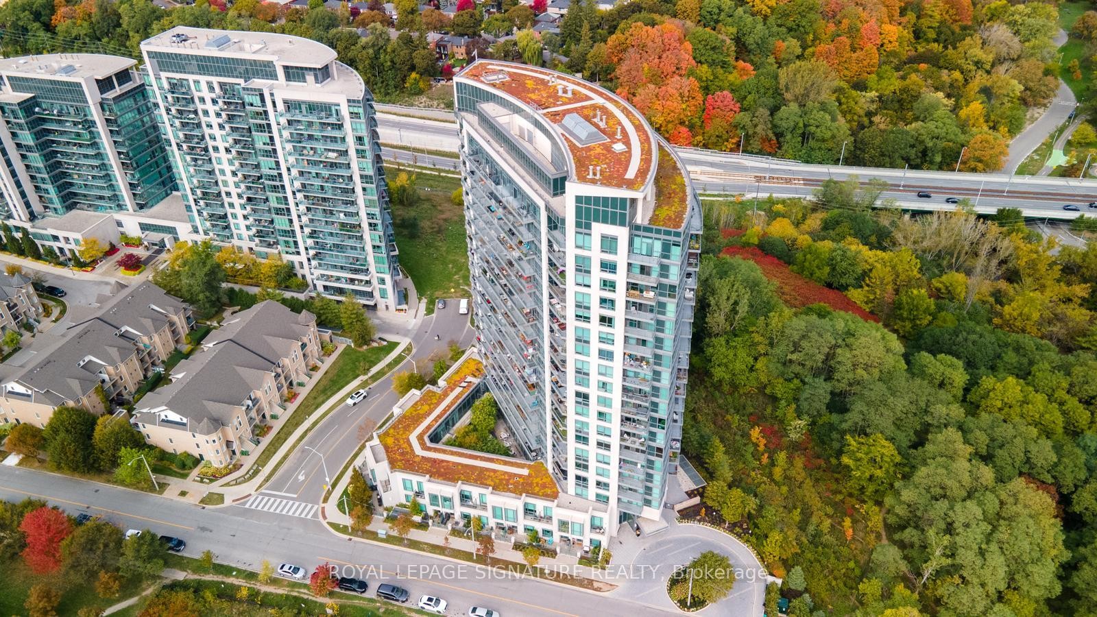 504-160 Vanderhoof Avenue, Toronto, ON - Outdoor With View