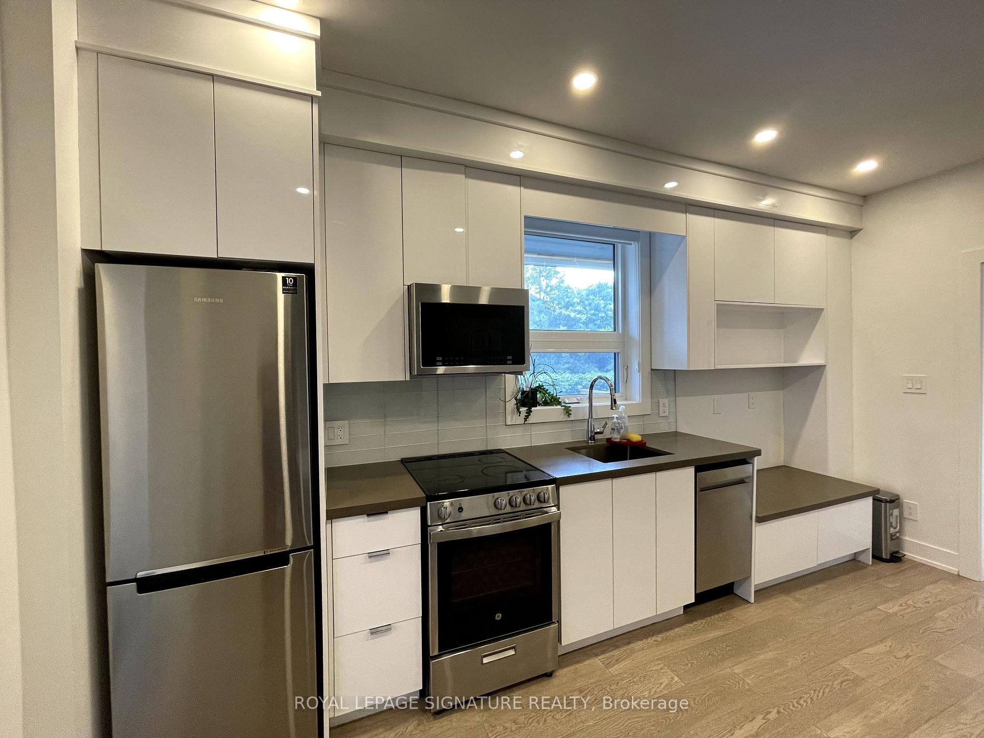 Back-17 Claremont Street, Toronto, ON