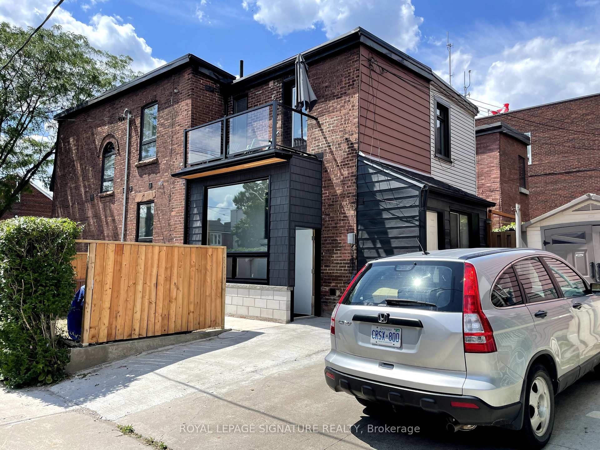 Back-17 Claremont Street, Toronto, ON