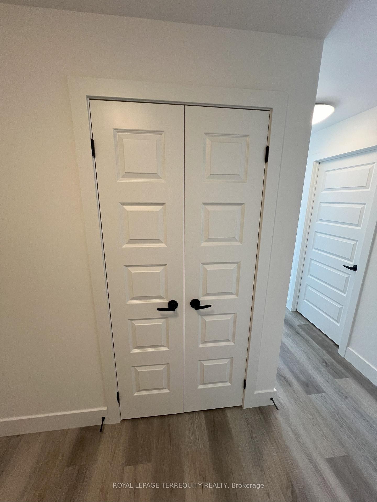 416-107 Roger Street, Waterloo, ON - Indoor Photo Showing Other Room