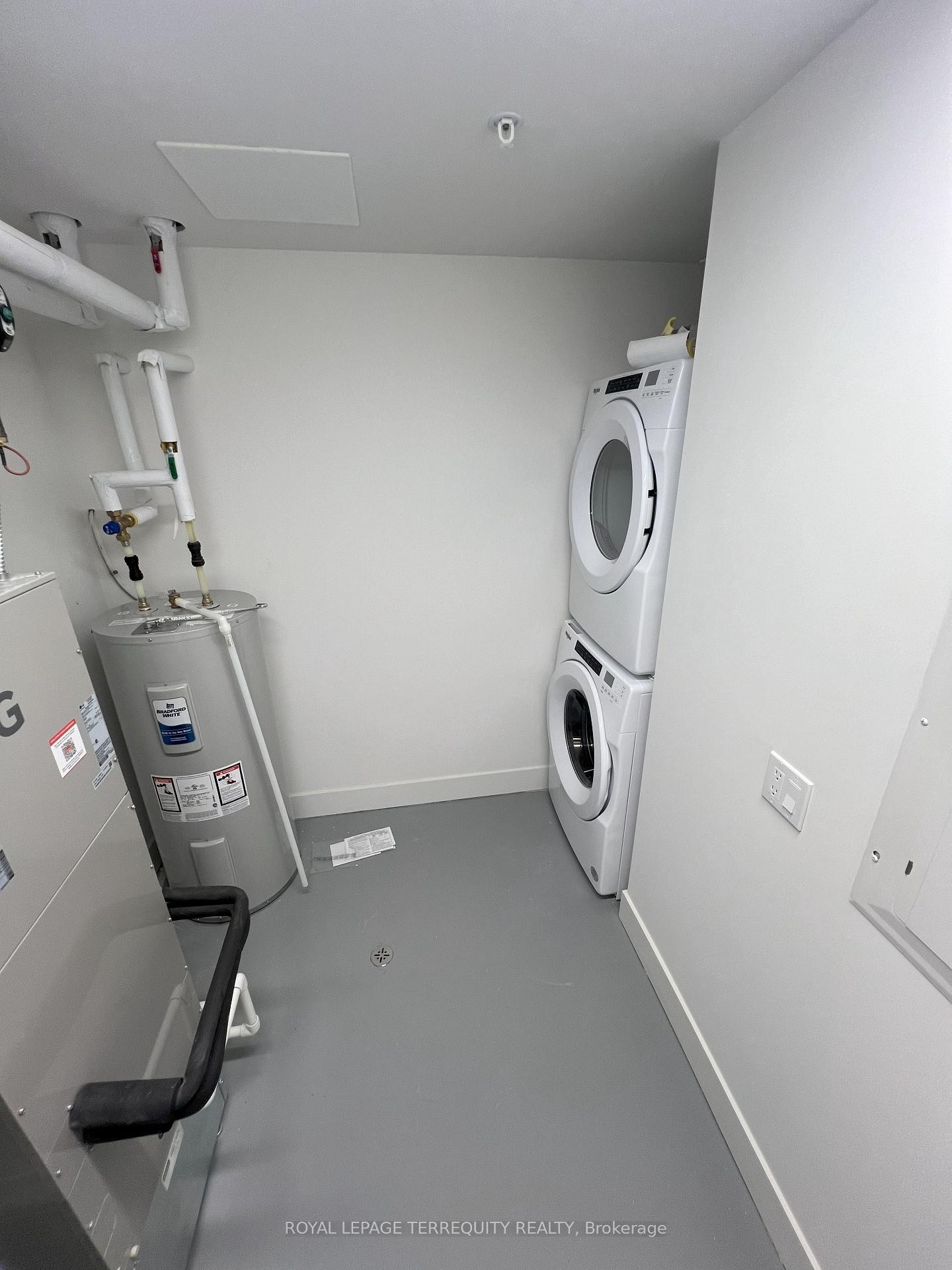 416-107 Roger Street, Waterloo, ON - Indoor Photo Showing Laundry Room