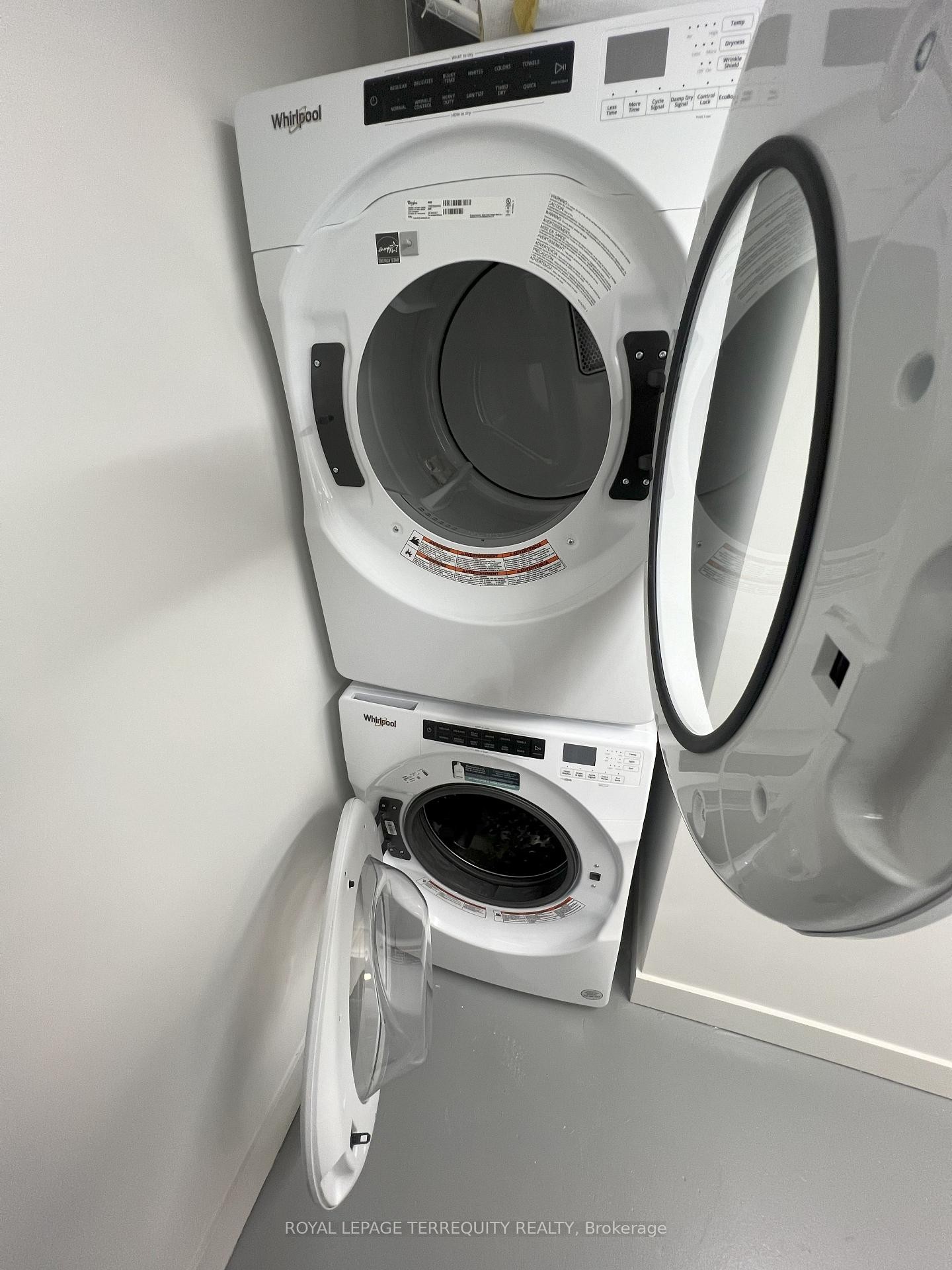 416-107 Roger Street, Waterloo, ON - Indoor Photo Showing Laundry Room