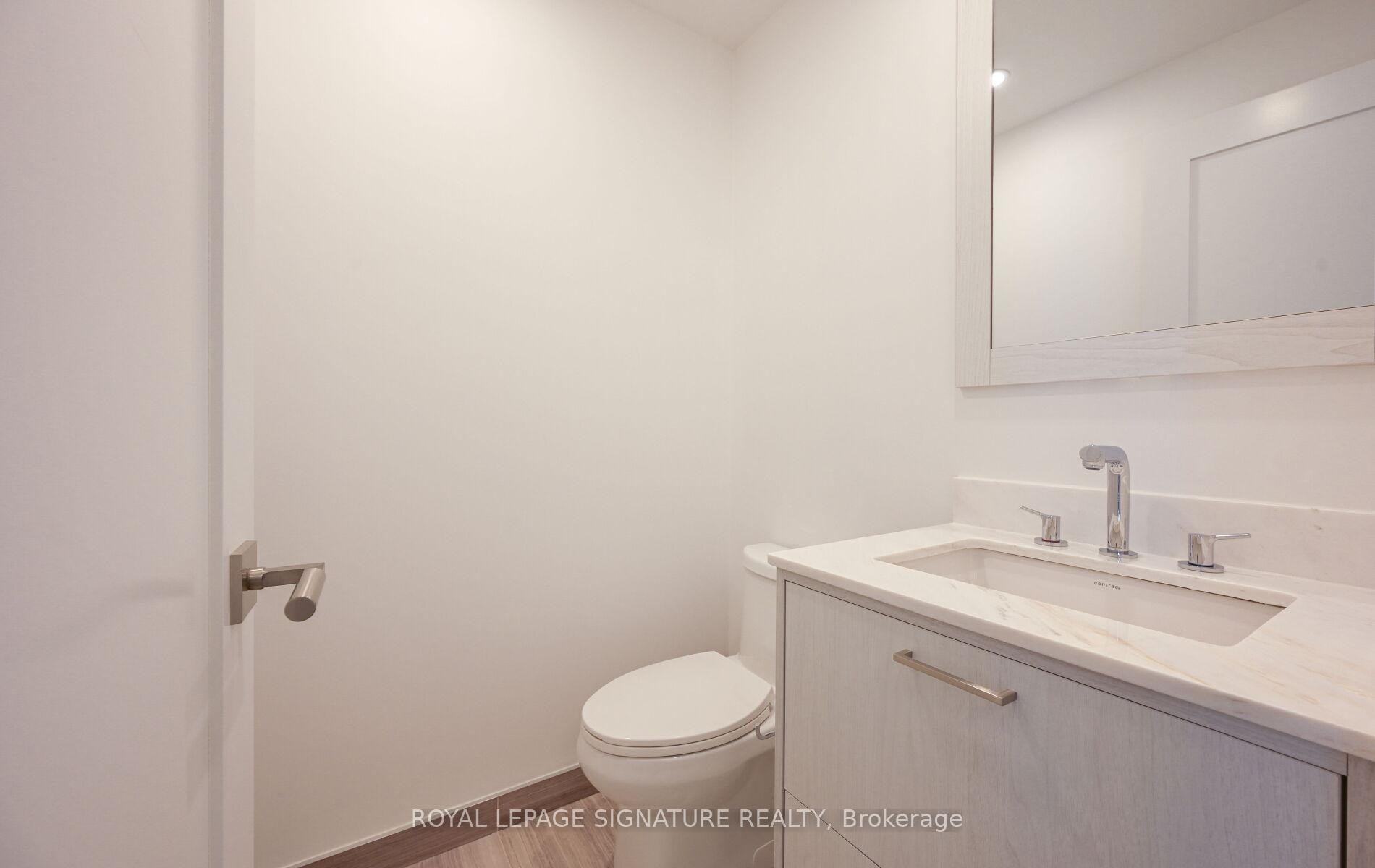 105-10 Inn On The Park Drive, Toronto, ON - Indoor Photo Showing Bathroom