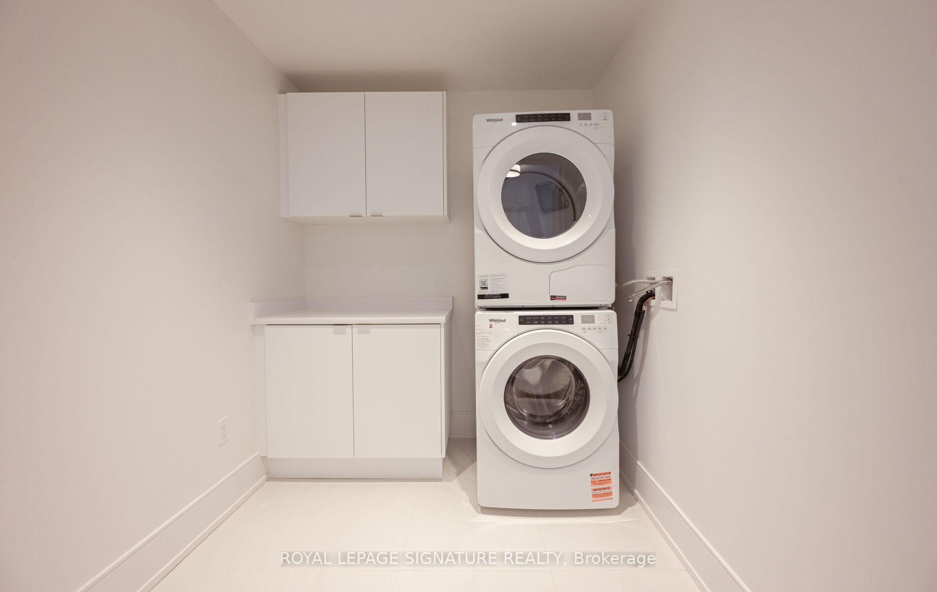 105-10 Inn On The Park Drive, Toronto, ON - Indoor Photo Showing Laundry Room