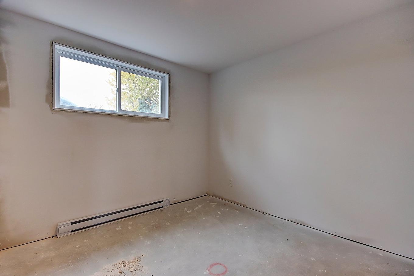 Chambre à coucher - Ch. St-André, Saint-Jean-Sur-Richelieu, QC - Indoor Photo Showing Other Room