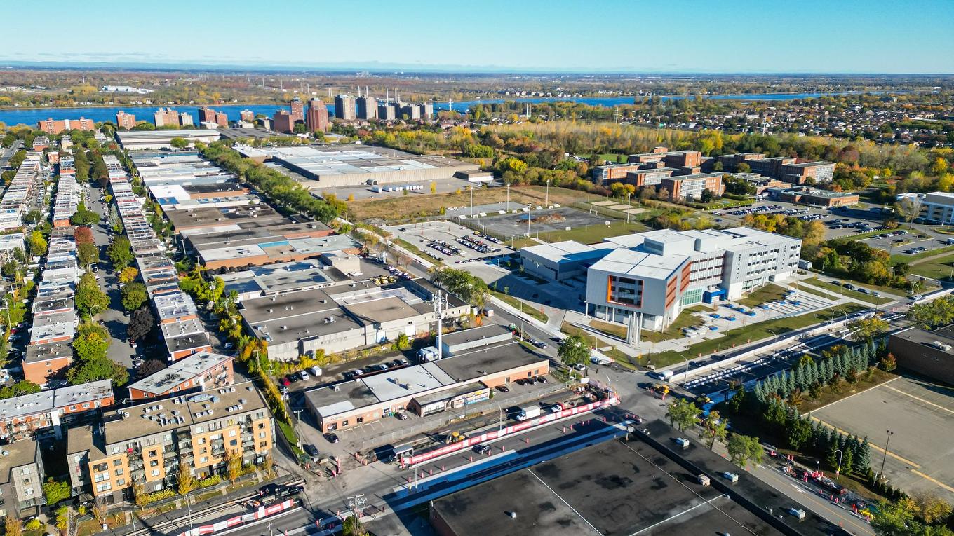 Aerial photo - 6751 Boul. Maurice-Duplessis, Montréal (Montréal-Nord), QC