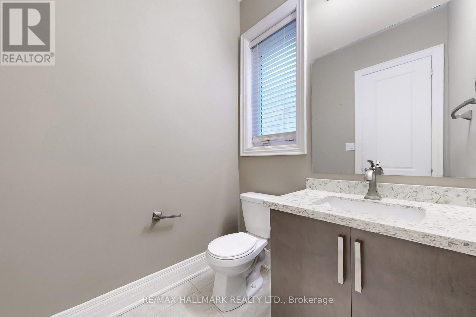 61 Mcisaac Drive, Springwater, ON - Indoor Photo Showing Bathroom