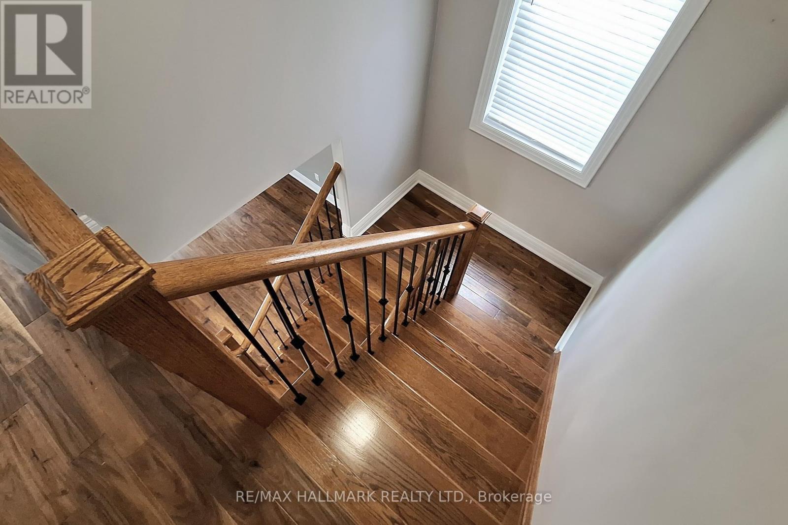 61 Mcisaac Drive, Springwater, ON - Indoor Photo Showing Other Room