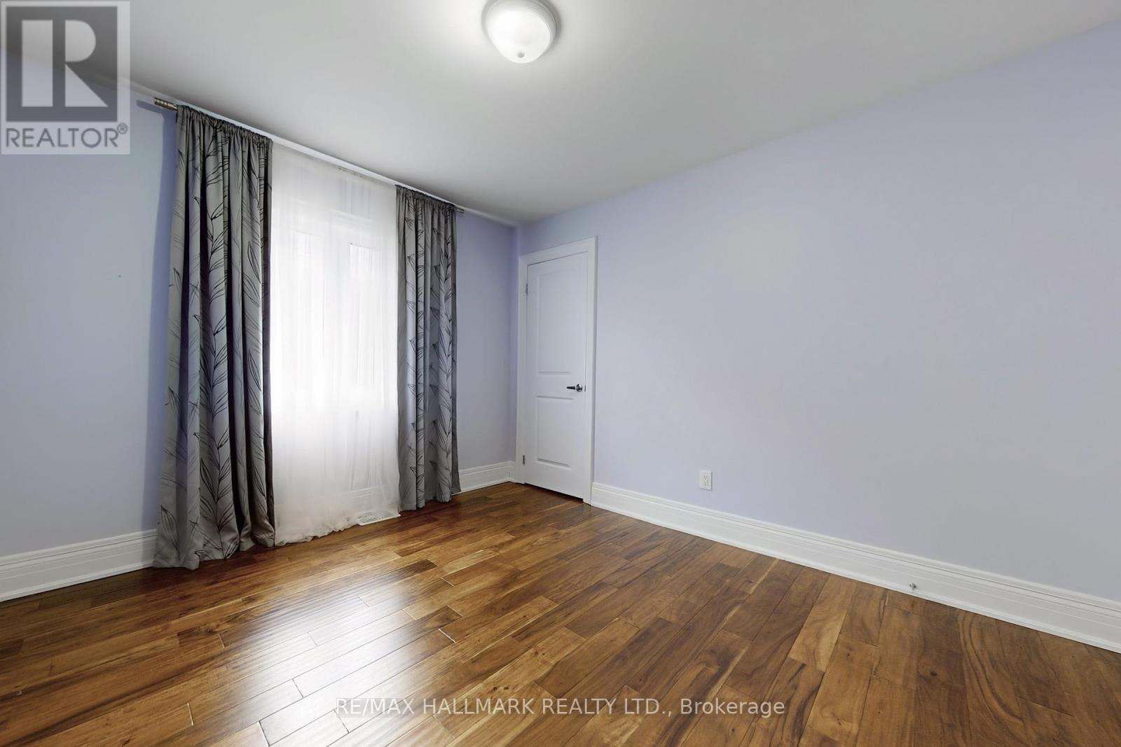 61 Mcisaac Drive, Springwater, ON - Indoor Photo Showing Other Room