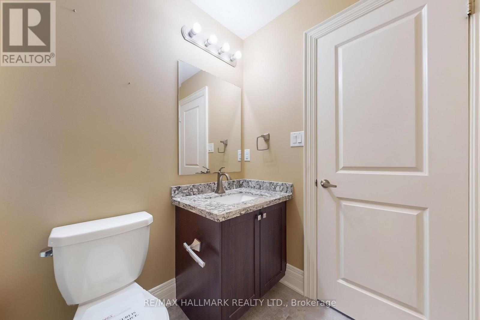 61 Mcisaac Drive, Springwater, ON - Indoor Photo Showing Bathroom