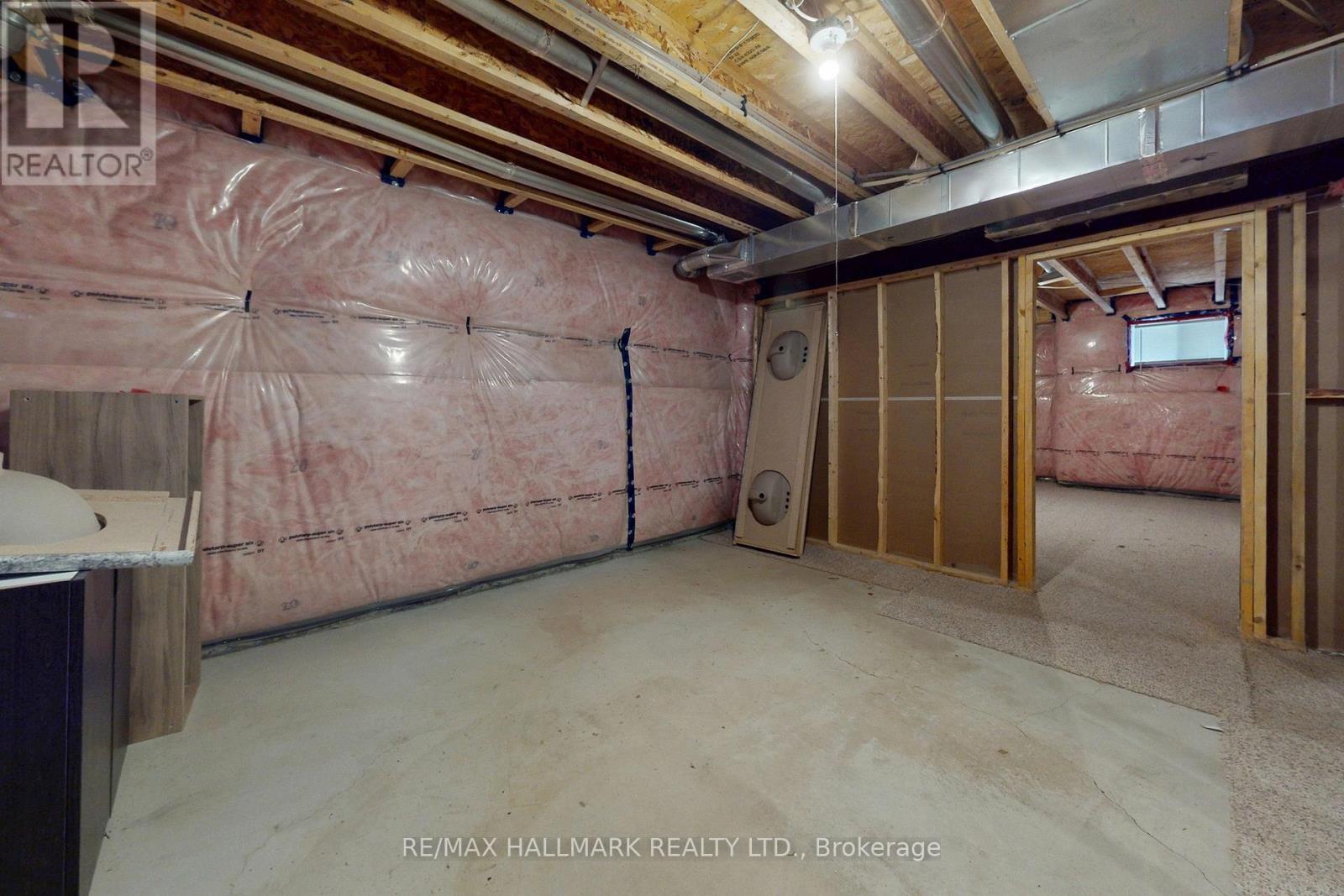 61 Mcisaac Drive, Springwater, ON - Indoor