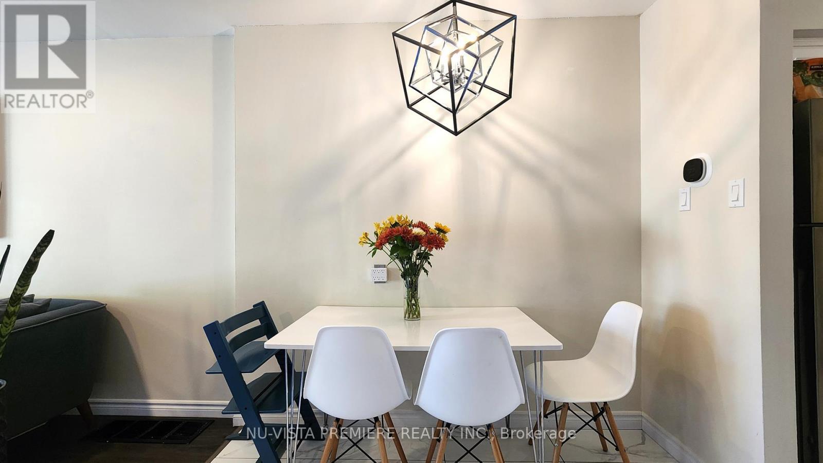 E - 143 Wellesley Crescent, London East (East I), ON - Indoor