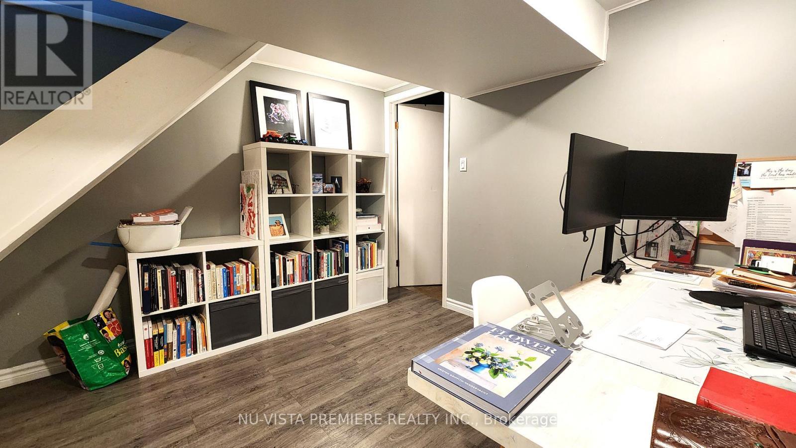 E - 143 Wellesley Crescent, London East (East I), ON - Indoor