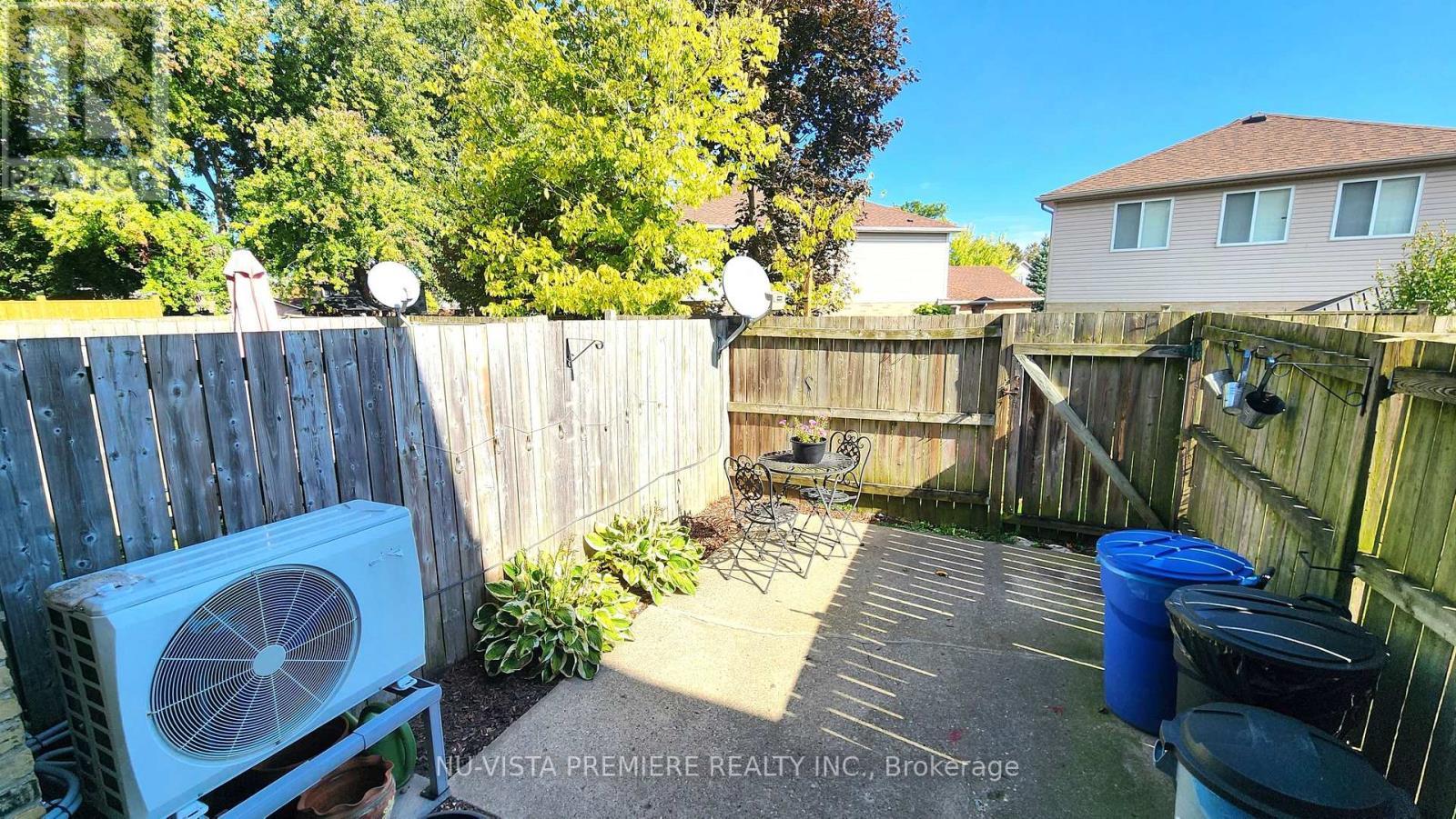 E - 143 Wellesley Crescent, London East (East I), ON - Outdoor With Deck Patio Veranda