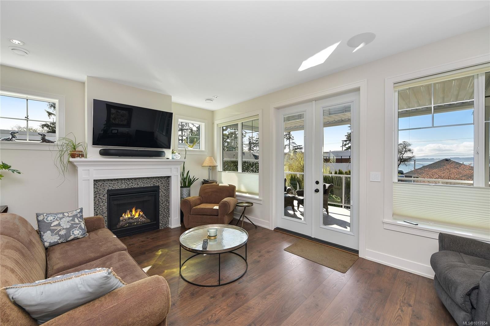 10324 Tsaykum Rd, North Saanich, BC