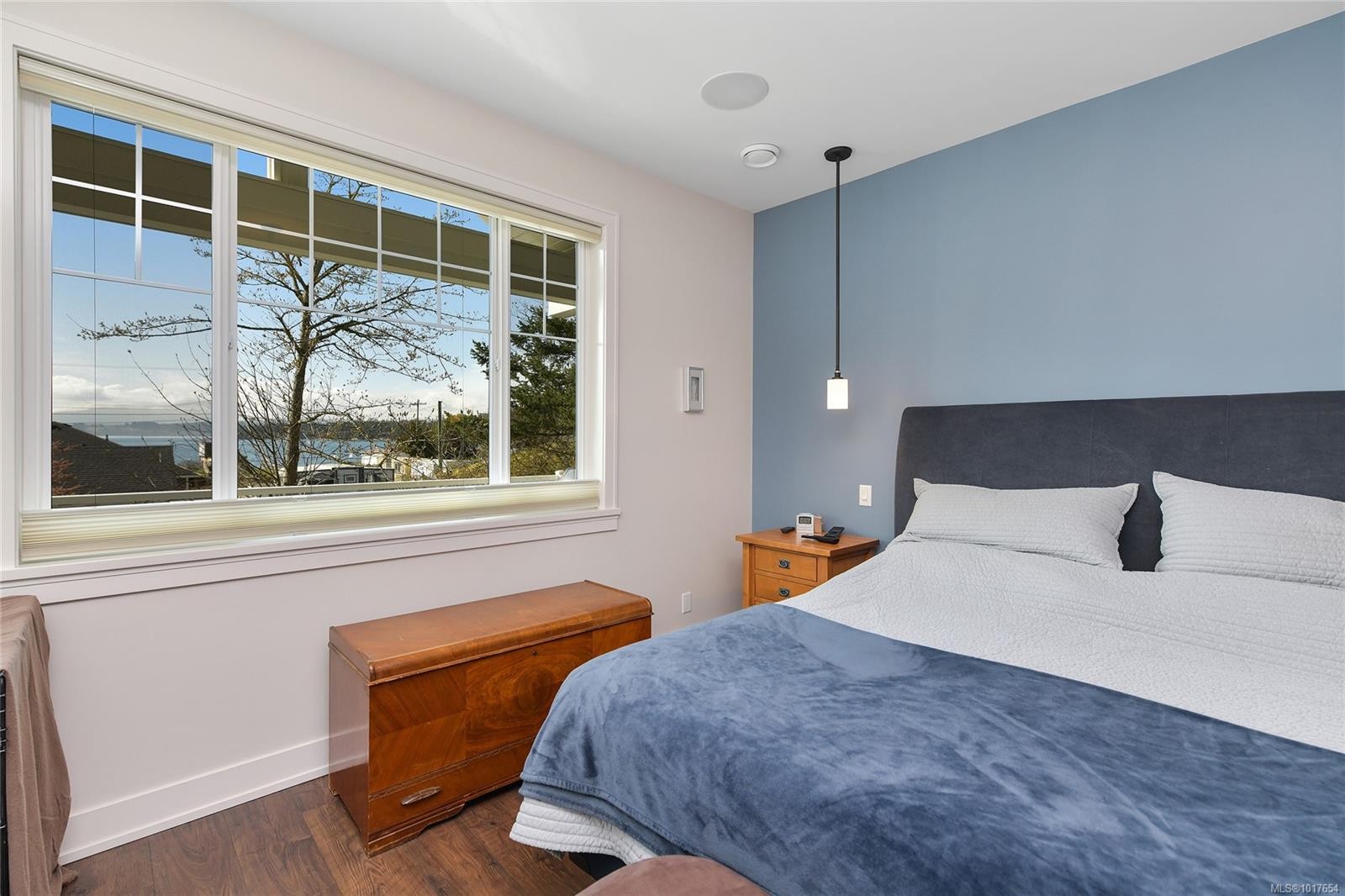 10324 Tsaykum Rd, North Saanich, BC