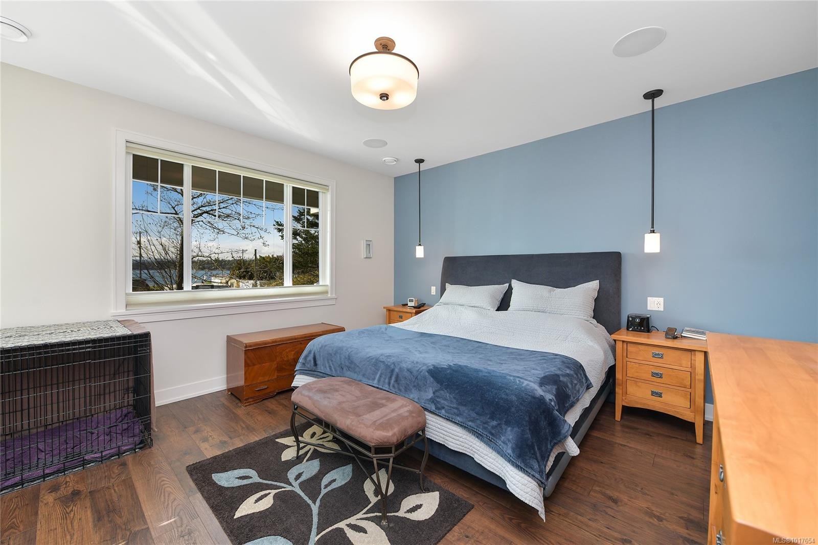 10324 Tsaykum Rd, North Saanich, BC