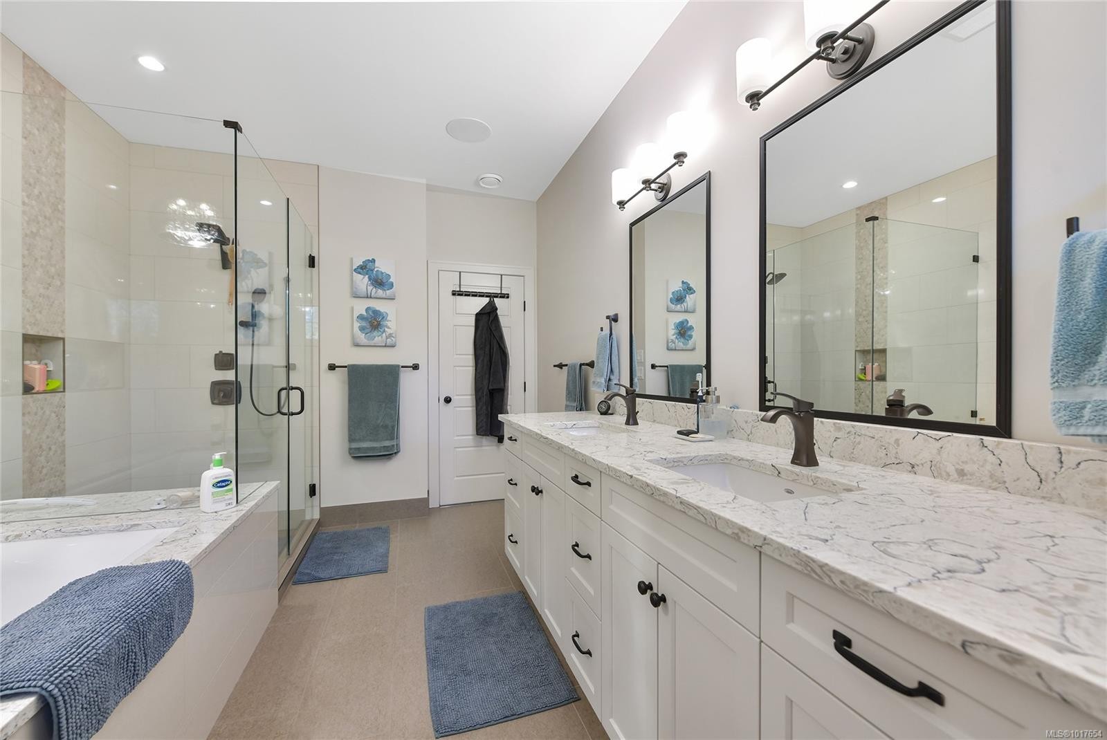 10324 Tsaykum Rd, North Saanich, BC