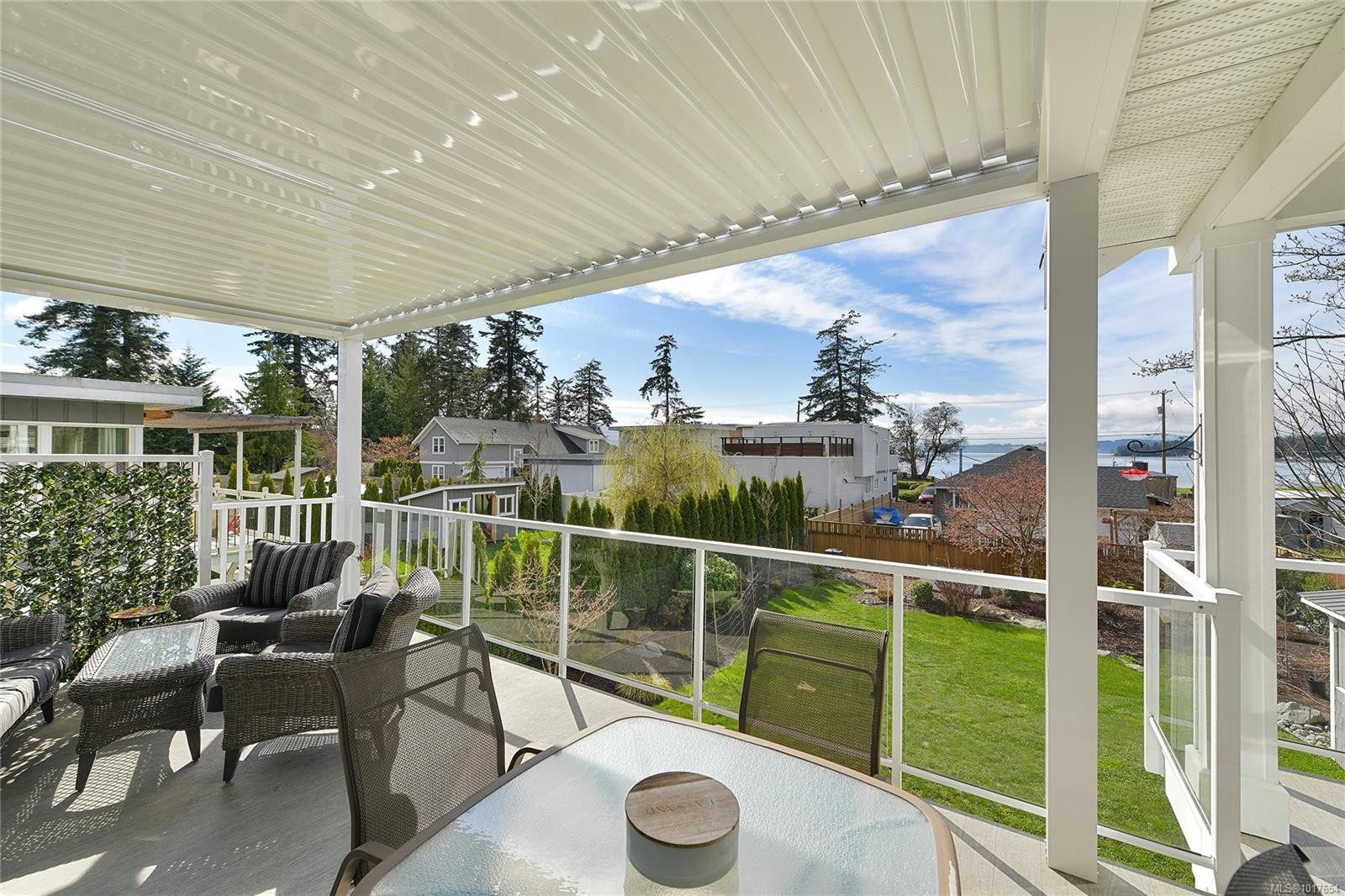 10324 Tsaykum Rd, North Saanich, BC