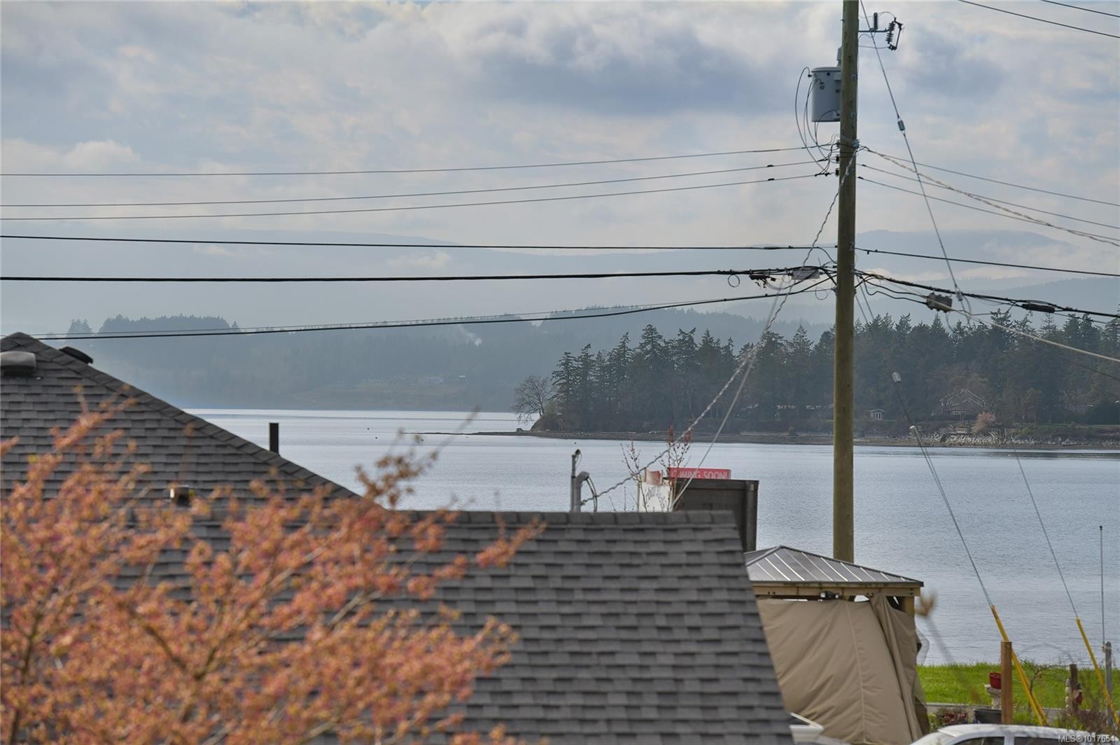 10324 Tsaykum Rd, North Saanich, BC