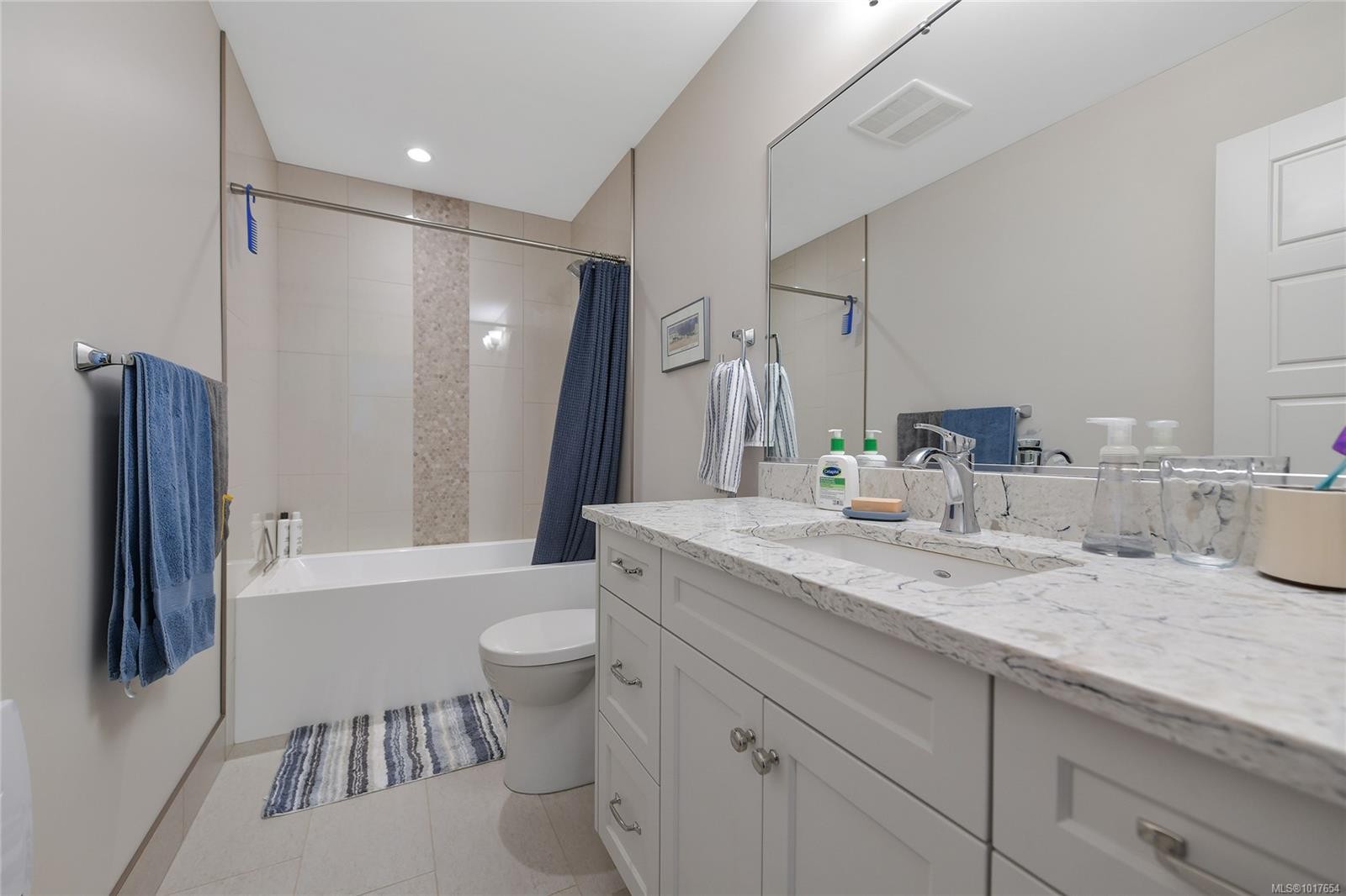 10324 Tsaykum Rd, North Saanich, BC