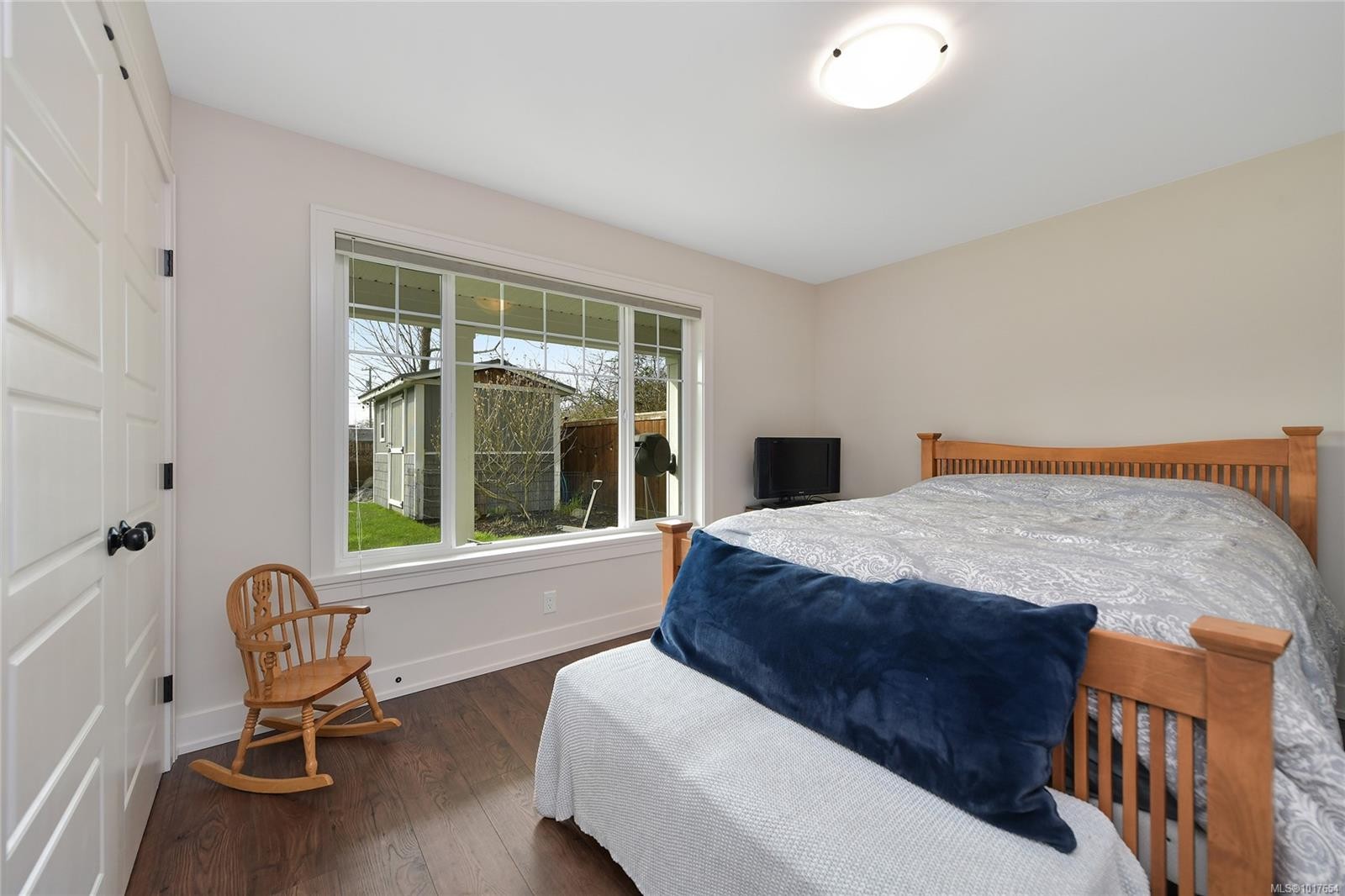 10324 Tsaykum Rd, North Saanich, BC