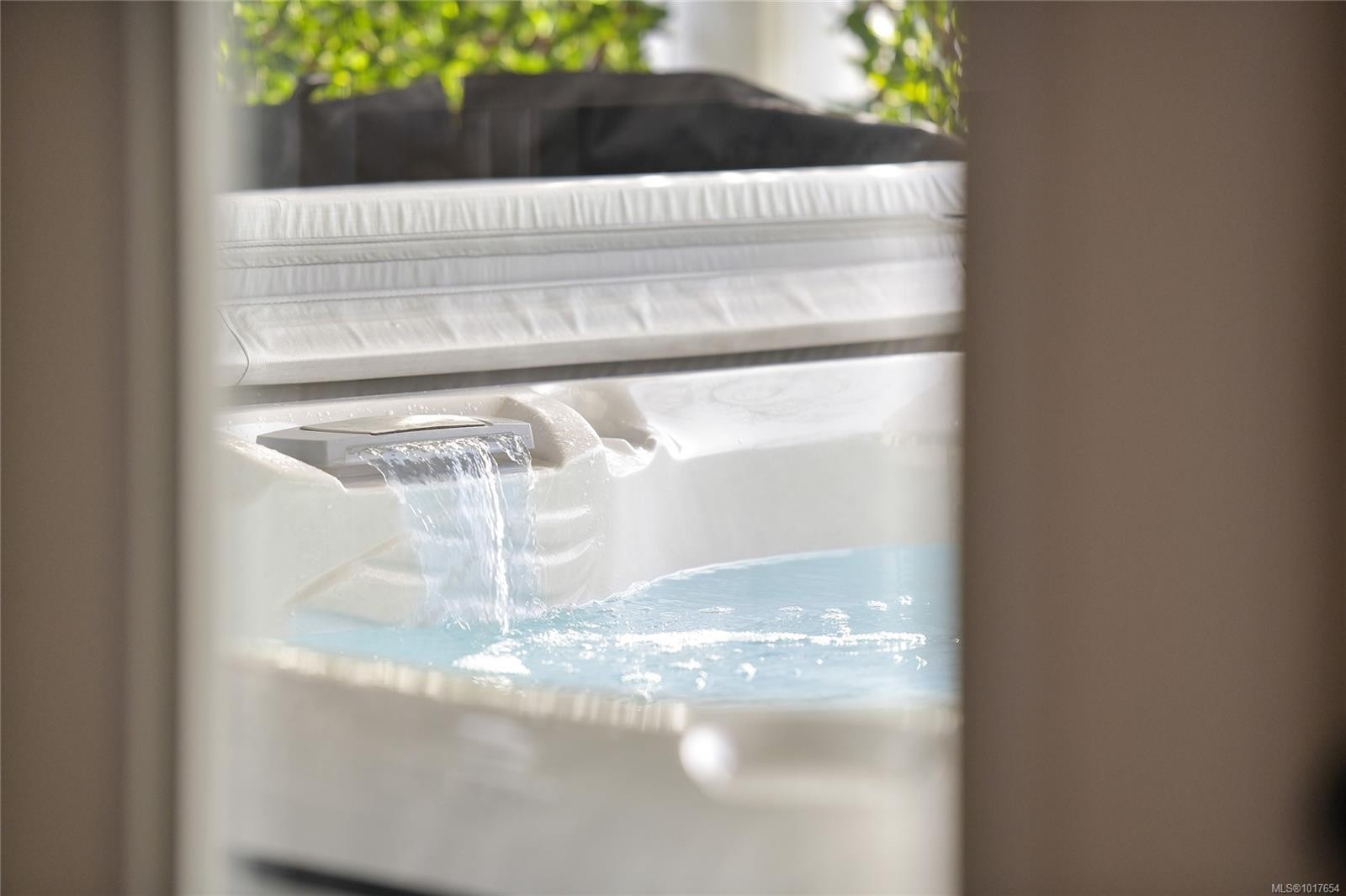 10324 Tsaykum Rd, North Saanich, BC