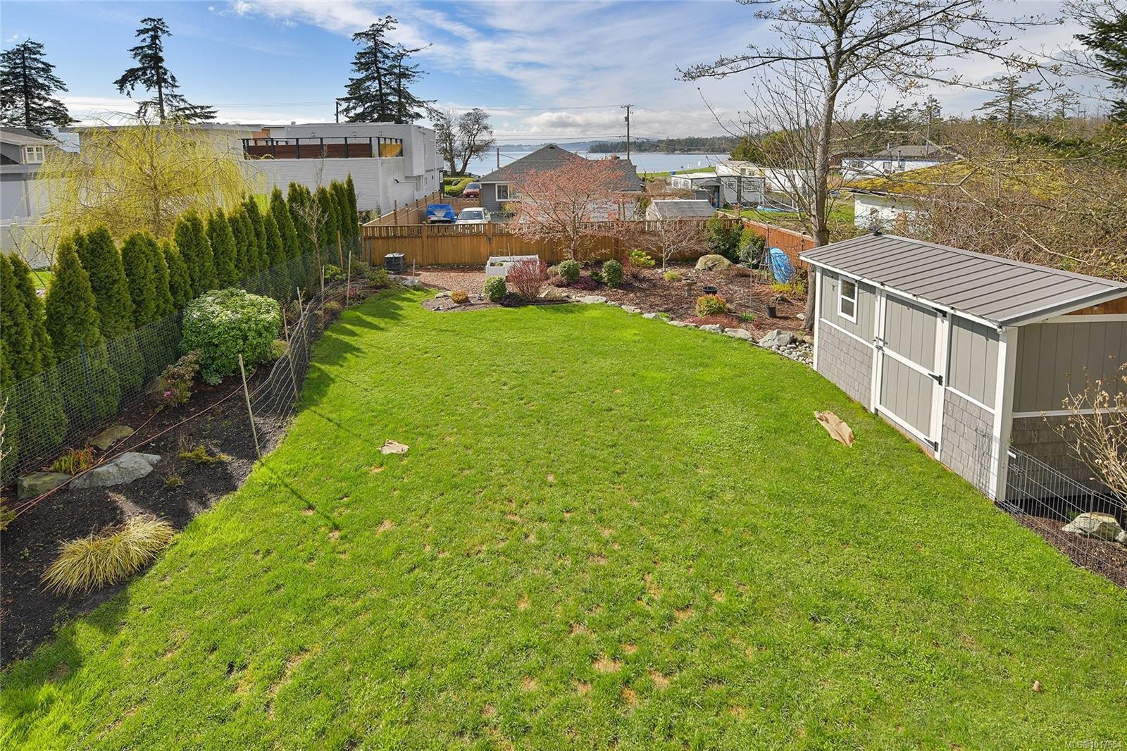 10324 Tsaykum Rd, North Saanich, BC