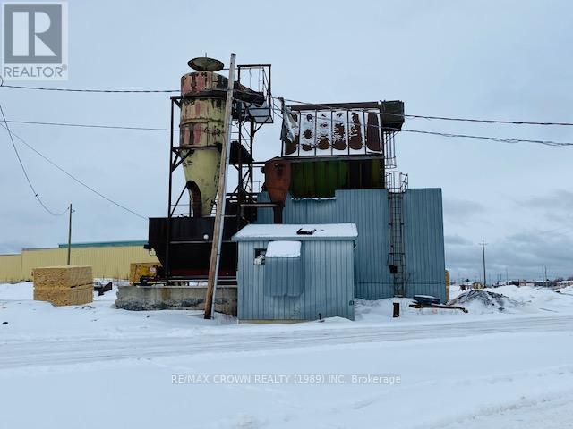 25 Front Street, Hearst, ON