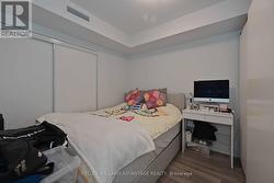 Bedroom fits a queen -