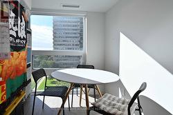 Den combined with kitchen -