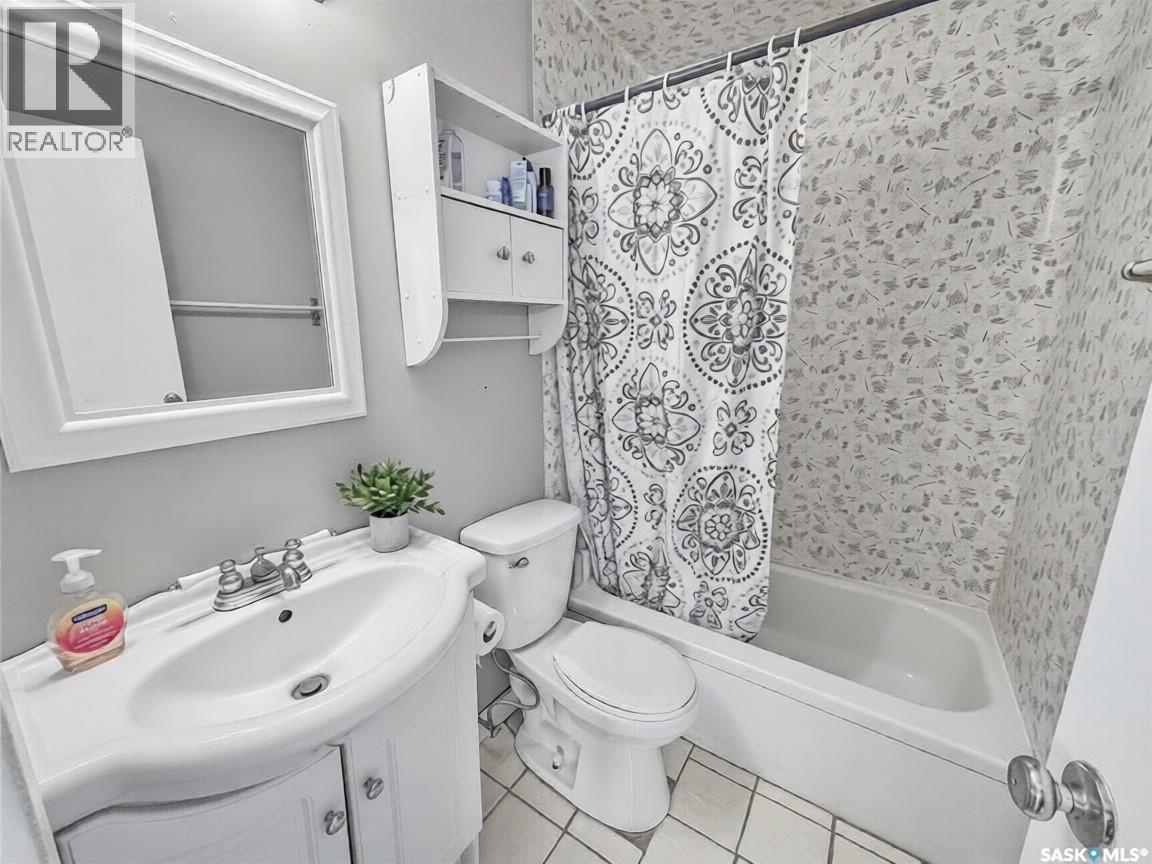 17 White Poplar Crescent, Candle Lake, SK - Indoor Photo Showing Bathroom